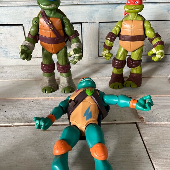 Viacom Other - COPY - Bundle of 3 Teenage Mutant Ninja turtles action figures